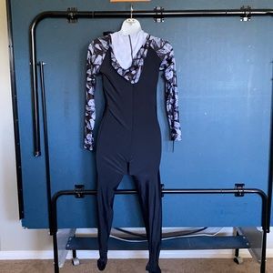 Ladies dive skin one piece hooded zip front sz M
